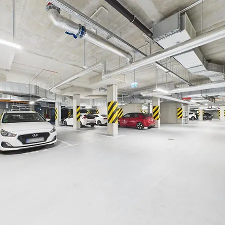 Marywilska 66a Comfort By Superapart With Parking Warszawa