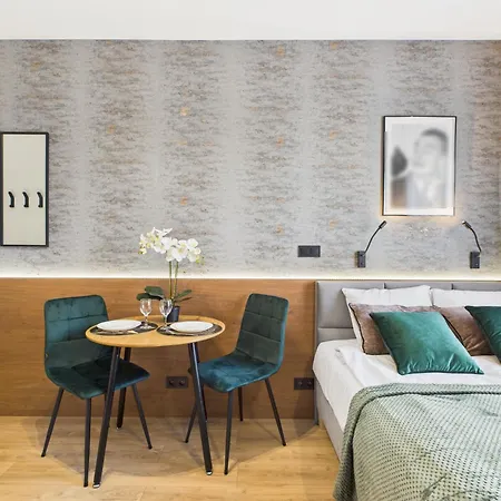 Apartment Marywilska 66a & Parking By Superapart Warsaw