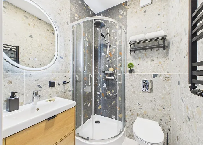 Marywilska 66a Comfort By Superapart With Parking Warszawa