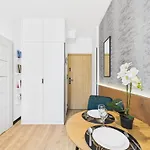 Marywilska 66a Comfort By Superapart With Parking Varşova