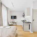Marywilska 66a Comfort By Superapart With Parking Varşova