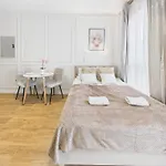 Marywilska 66a Comfort By Superapart With Parking Daire Varşova
